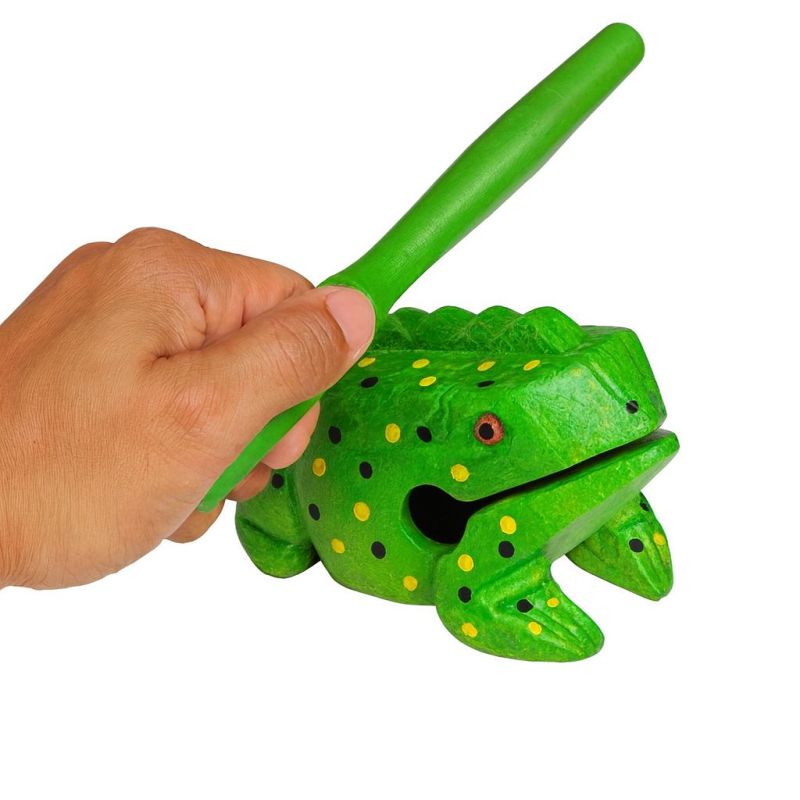 צפרדע מעץ מקרקרת ירוקה M1012