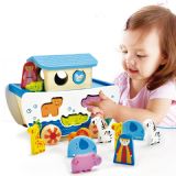 HAPE תיבת נוח עם חוט ודמויות מעץ E8049