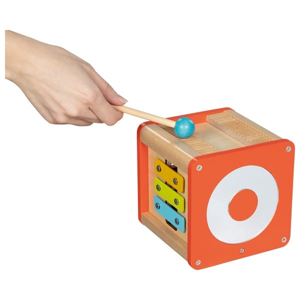 קוביית פעילות מעץ לגיל שנה 59966 GOKI