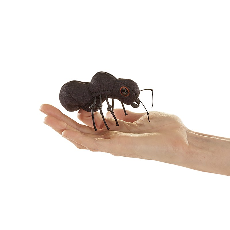 בובת אצבע נמלה שחורה Folkmanis 8019 על כף יד