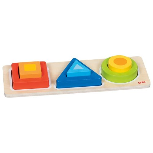 לוח מיון הצורות GOKI לאחר הרכבת חלקי העץ במקומם